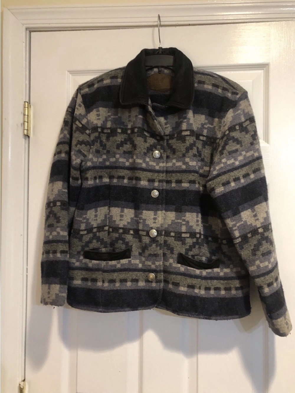 Woolrich Gray & Black Patterned Wool Jacket